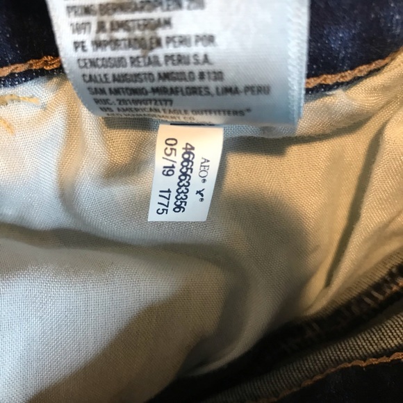 SOLDAmerican Eagle Highest Rise Jegging Distressed - Picture 9 of 9